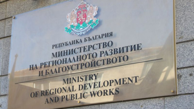 Продължават действията по разчистване на пътищата в област Кърджали след 